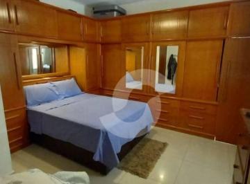 Casa · 245m² · 5 Quartos · 2 Vagas · Sobrado em Camarão, São Gonçalo/RJ de 245m² 5 quartos à venda por R$ 760.000,00