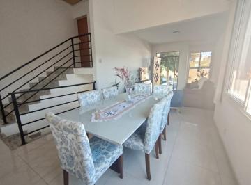 Casa · 195m² · 3 Quartos · 4 Vagas · Casa em Vila Santos, Caçapava/SP de 195m² 3 quartos à venda por R$ 699.000,00