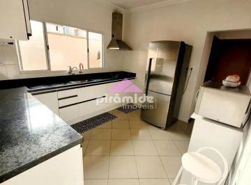 Casa · 215m² · 4 Quartos · 2 Vagas · Casa em Residencial União, São José dos Campos/SP de 215m² 4 quartos à venda por R$ 636.000,00