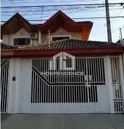 Sobrado no Jardim das Industrias. 4 dormitórios sendo um suíte com sacada, armár · Sobrado em Jardim das Indústrias, São José dos Campos/SP de 124m² 4 quartos à venda por R$ 750.000,0