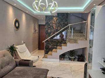 Casa · 200m² · 3 Quartos · 6 Vagas · Casa em Jardim Vila Formosa, São Paulo/SP de 200m² 3 quartos à venda por R$ 950.000,00