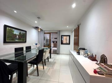 Casa · 175m² · 4 Quartos · 3 Vagas · Casa em Jardim Rebelato, Cotia/SP de 175m² 4 quartos à venda por R$ 890.000,00