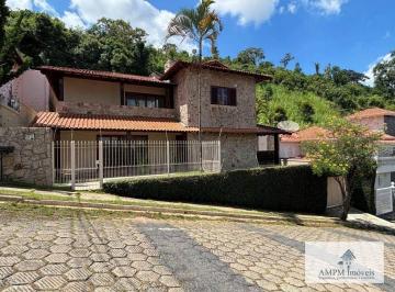 65e5ce4336d9c7fc6fd6a299408dc812bce97931 · Casa com 5 dormitórios à venda com permuta, tendo 497 m² por R$ 1.350.000 - Morro Chic - Itajubá/MG
