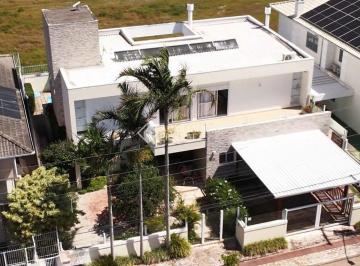 Casa · 318m² · 4 Quartos · Casa com 4 Suítes Marinas do Campeche