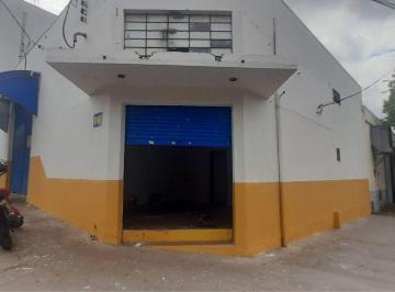 7553915250.jpg · Aluguel de salão no bairro Zona 05, com 134,00 m² de área privativa.Possui null ambientes, 0 banheir