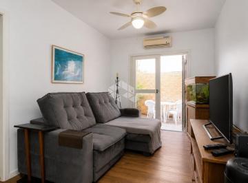 Apartamento · 70m² · 3 Quartos · 1 Vaga · Apartamento 3 dormitórios com pátio amplo e vaga de garagem rotativa no bairro Rio Branco em Porto A
