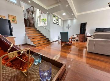 Sala de Estar · 🏡 Maravilhosa Casa 5 Qtos no Bairro Bom Pastor.