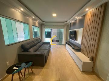 Casa · 259m² · 3 Quartos · 3 Vagas · Casa Espaçosa na Etapa C – Padrão Moderno e Planejados!