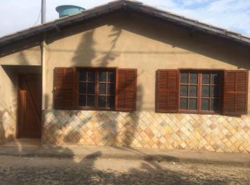 Casa · 200m² · 3 Quartos · 3 Vagas · Casa à Venda em Cachoeira Do Campo
