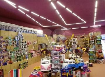 Comercial · 470m² · 1 Vaga · Prédio inteiro à venda em Vila granada - SP