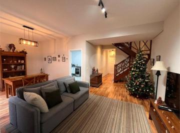 Casa · 180m² · 4 Quartos · 3 Vagas · Condomínio com 4 quartos à venda em Jardim maria tereza - SP