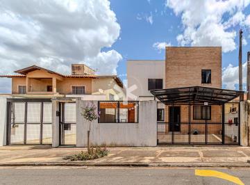 SOBRADO - R_VOL_PATRIA - LONDRINA - FACHADA · Sobrado à venda em Londrina, 3 suítes, espaço gourmet, Loft anexo e jardim amplo