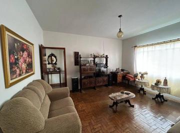 Casa · 2 Quartos · 1 Vaga · Casa no Centro em  Guaxupé