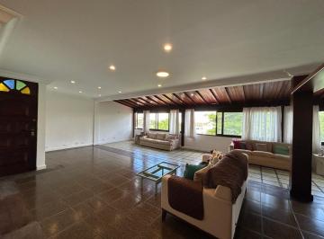 Apartamento · 178m² · 3 Quartos · 2 Vagas ·
Apartamento à venda com 178m² e 3 quartos na Lúco Costa, Barra da T