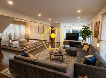Casa · 327m² · 6 Quartos · 4 Vagas · Sua Casa dos Sonhos no Jardim Leonor!