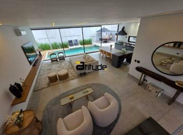 Casa · 320m² · 4 Quartos · 4 Vagas · Casa em condomínio para aluguel em Alphaville Residencial 4