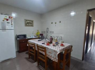 Casa · 300m² · 3 Quartos · 3 Vagas · Oportunidade - Casa com Edícula - Jardim Satélite - 2 Dormitórios - 177m².