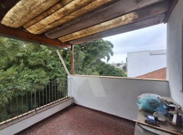 Casa · 80m² · 3 Quartos · 1 Vaga · Casa com 3 quartos, sala, cozinha, 2 banheiros, área de serviço, 1 vaga de garagem coberta.
