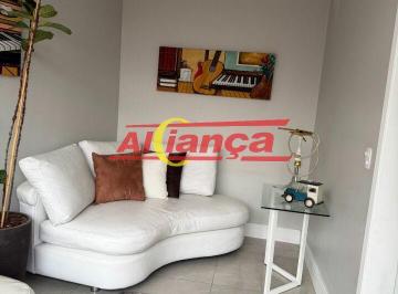 Casa · 220m² · 4 Quartos · 5 Vagas · Lindo Sobrado 4 Quartos, sendo 1 Suíte, 220m² - 5 vagas no Jardim Vila Galvão