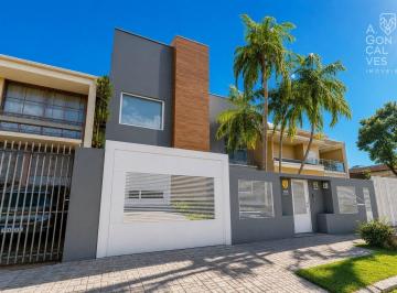 Casa · 377m² · 5 Quartos · 3 Vagas · Casa Residencial, 05 Quartos, 03 Vagas, Sala de Cinema, Amplo Quintal, Jardim Botânico, Curitiba.