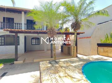 Casa · 200m² · 4 Quartos · 2 Vagas · Casa Duplex com Piscina e Área Gourmet à Venda em Itaipuaçu