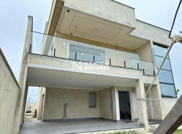 Casa · 295m² · 4 Quartos · 4 Vagas · Casa Duplex de Alto Padrão com Piscina no Condomínio Solaris