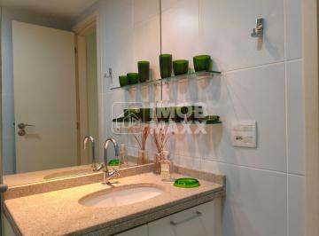 Banheiro suíte · Apartamento à venda em Jatiúca, Maceió, 74m², 2 quartos