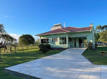 Rural · 210m² · 2 Quartos · 1 Vaga · Sítio no bairro Caverazinho