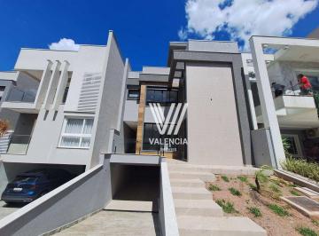 c4b1e7cf54f4d0ca4c1c54dd08b8cbbf786556bc · Sobrado em Condominio | 3 Suites | 5 Vagas | 323m² | Uberaba - Curitiba/PR