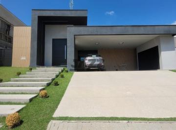 Casa · 300m² · 4 Quartos · 6 Vagas · Casa Térrea Alto Padrão com 4 Suítes e Área Gourmet no Urbanova