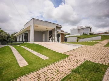 Casa · 250m² · 3 Quartos · 7 Vagas · Condomínio Terras da Alvorada - Casa Térrea Alto Padrão – 3 Suítes, Piscina, Vista para o verde