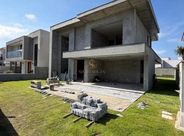 Casa · 228m² · 4 Quartos · 2 Vagas · Casa Alto Padrão em condomínio fechado R$ 2.000.000,00