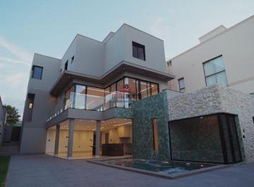 Casa · 439m² · 5 Quartos · 3 Vagas · Sobrado à venda no bairro Gávea - Uberlândia/MG