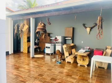 Casa · 250m² · 4 Quartos · 5 Vagas · Casa à venda no bairro jardim patricia - Uberlândia - MG