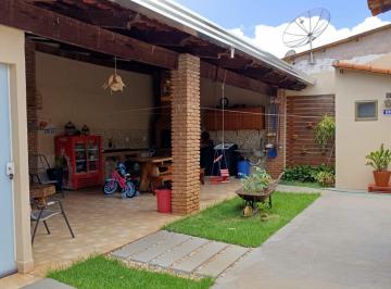 Casa · 150m² · 3 Quartos · 6 Vagas · Casa à venda no bairro Novo Mundo - Uberlândia - MG