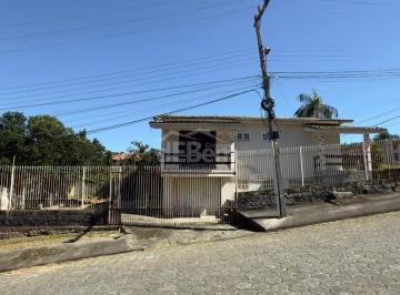 Casa · 227m² · 4 Quartos · 2 Vagas · Casa à venda no bairro Centro - Criciúma/SC