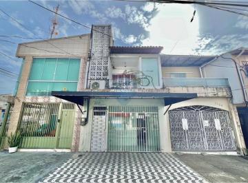 Casa · 258m² · 6 Quartos · 1 Vaga · Casa ampla de esquina – 14 de Abril com Pariquis 6 quartos