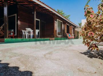 Casa · 300m² · 3 Quartos · 3 Vagas · "Refúgio confortável para locação em Juquehy"