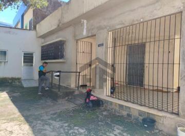 c21289405cbb3543b7ed914acda7a1c809fc1cc5 · Casa Comercial de 180m² para alugar, com 4 quartos (1 suíte), localizada em Santo Amaro, Recife - Pe