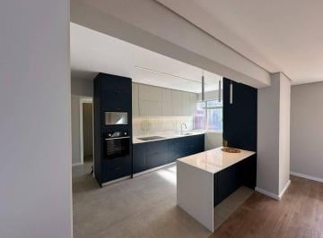 25bd0e4d73c72c1acedc386defba518d1ab786a3 · Apartamento com 4 quartos e vista Mar no Centro de Florianópolis.