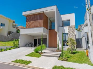 img0 · Casa no condomínio Residencial Portal Do Jequitibá para venda com 3 quartos, sendo 3 suítes, 255m²
