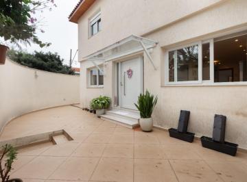 img0 · Casa para venda em Parque São Domingos com 4 quartos, sendo 2 suítes, 210m²
