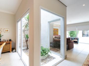 img0 · Casa para venda em Vila Monumento com 3 quartos, sendo 1 suíte, 155m²