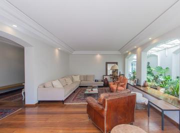 img0 · Casa para venda em Pacaembu com 4 quartos, sendo 4 suítes, 350m²