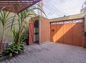 img0 · Casa para venda em Lapa com 4 quartos, sendo 2 suítes, 219m²