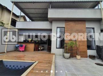 Casa · 220m² · 4 Quartos · 2 Vagas · Julio Bogoricin Vende Casa Linear 4 Quartos 1 Suíte Piscina Área Gourmet Vargem