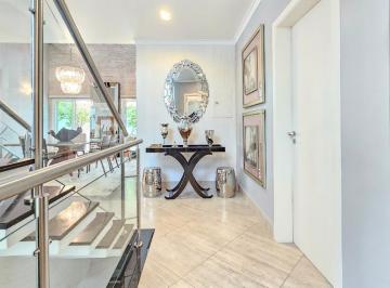 Casa · 364m² · 3 Quartos · 6 Vagas · Casa no condomínio Residencial Tamboré 11 Terras de Provence para venda com 3 quartos, sendo 3 suíte