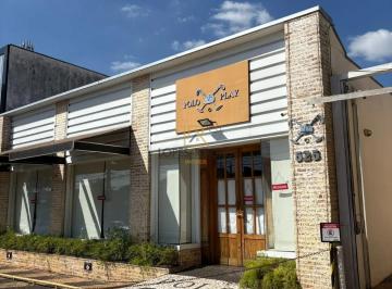Comercial de 5 quartos, Botucatu · Imóvel Comercial para venda em Centro de 146.80m² com 5 Quartos e 12 Garagens