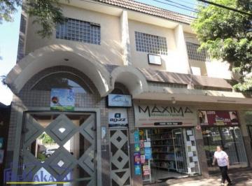 Comercial · 33m² · 1 Quarto · 1 Vaga · LOCAÇÃO | Sala/Salão, com 1 dormitórios em Zona 03, Maringá