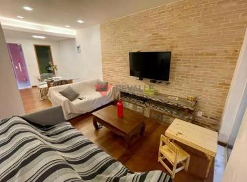 Casa · 236m² · 3 Quartos · 2 Vagas · Casa à venda no Humaitá: 236m², 3 quartos, 2 vagas